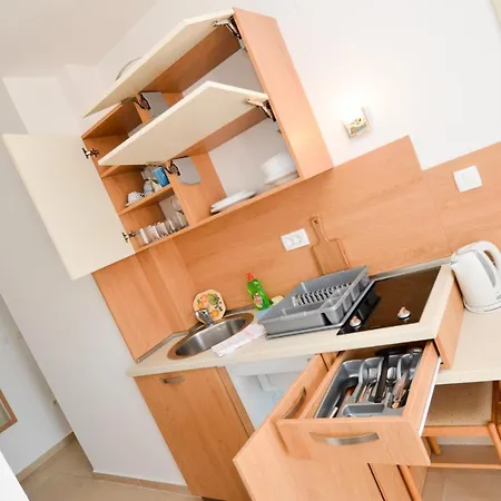 Ivanovic Appartement Budva
